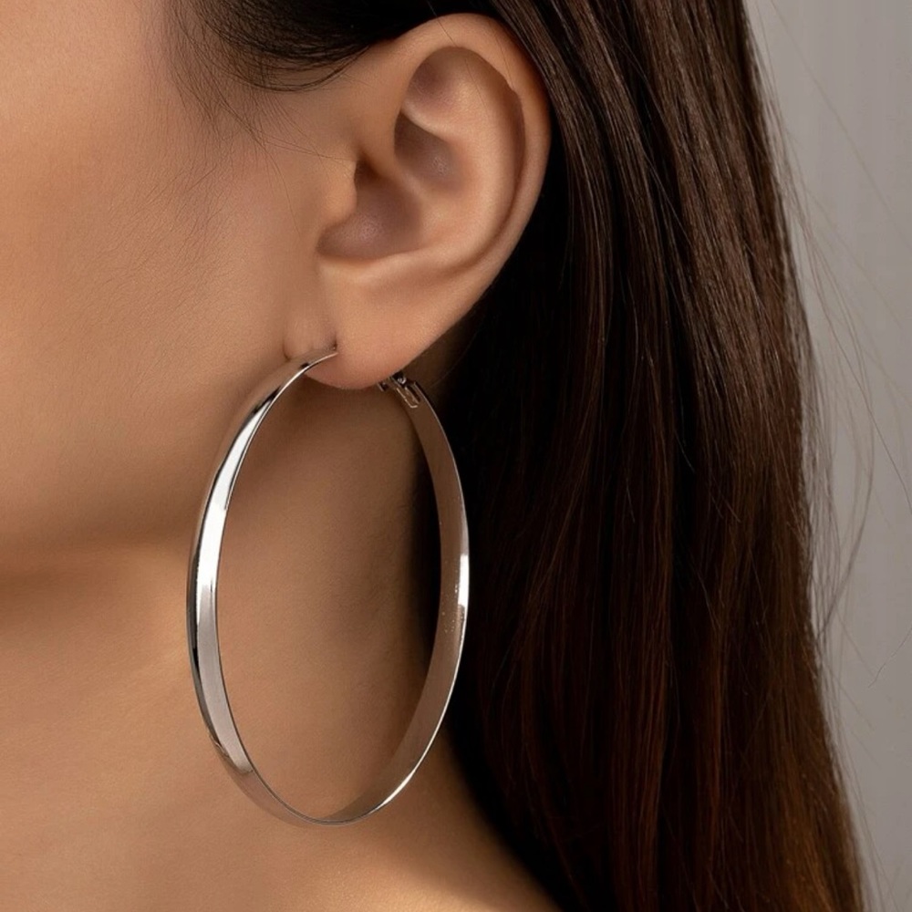 Restock- Silver Hoop Earrings